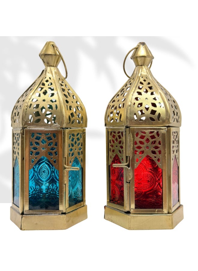 سوق ديزاينز مجموعة فوانيس مغربية من سوق ديزاينز، قطعتان - فوانيس معلقة وفوانيس طاولة مزخرفة لرمضان والعيد وعيد الميلاد - معدن ذهبي مع زجاج أحمر وأزرق، حامل شموع، ديكور مغربي للمنزل وغرفة المعيشة - Image 1