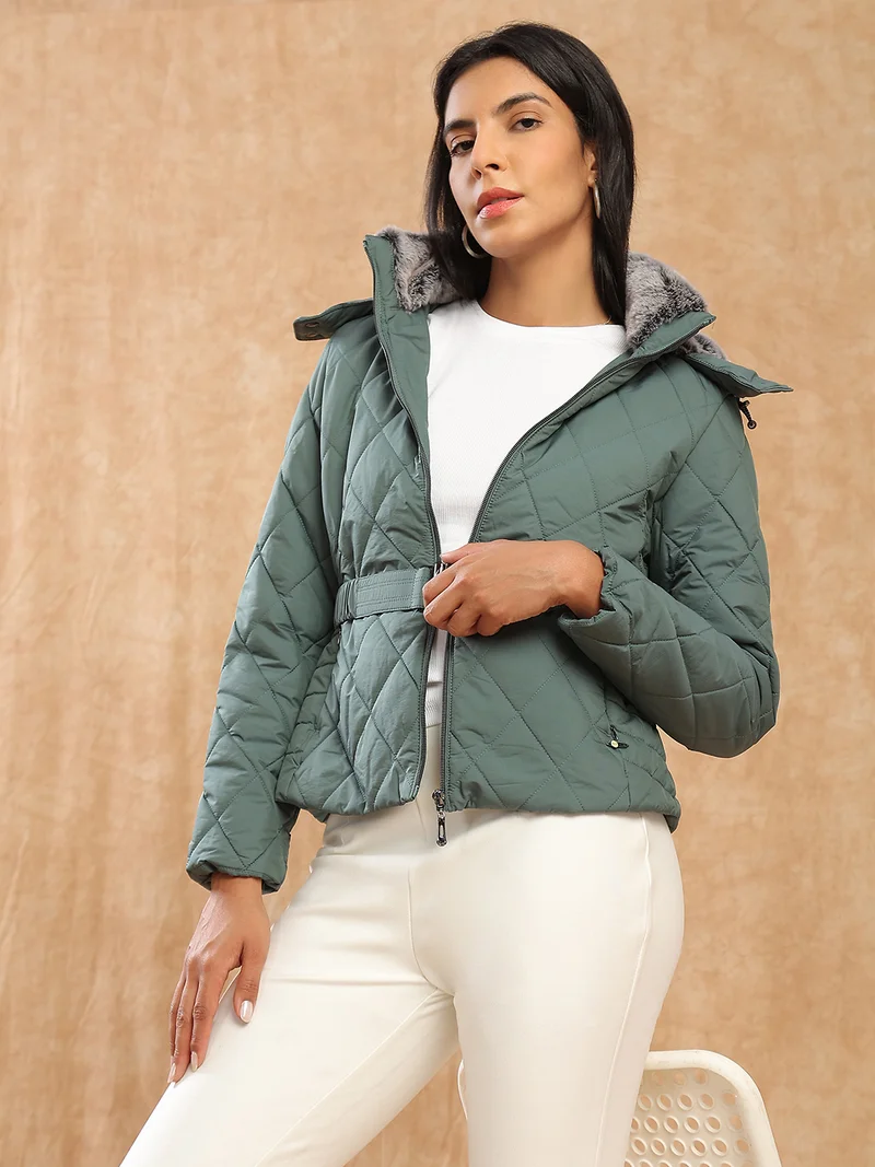 Globus Women Green Mock Neck Front Zip Belted Winter Wear Insulator Puffer Jacket With Detachable Soft Functional Hood