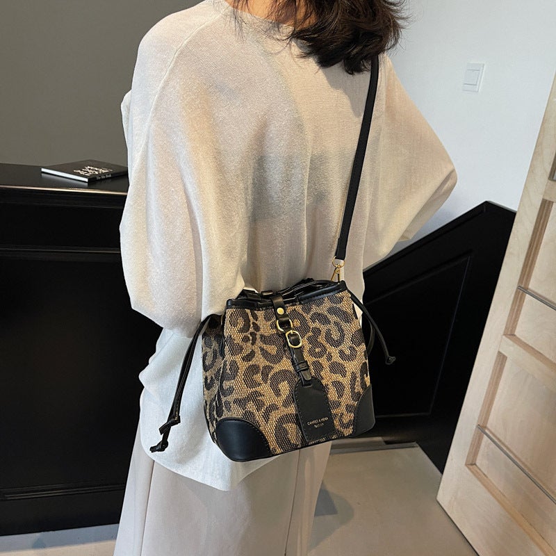 Small Bag Women'S 2024 Winter New Fashionable Drawstring Leopard-Print Water One-Shoulder Bucket Bag All-Match Large Capacity Crosbody Bag - Image 1