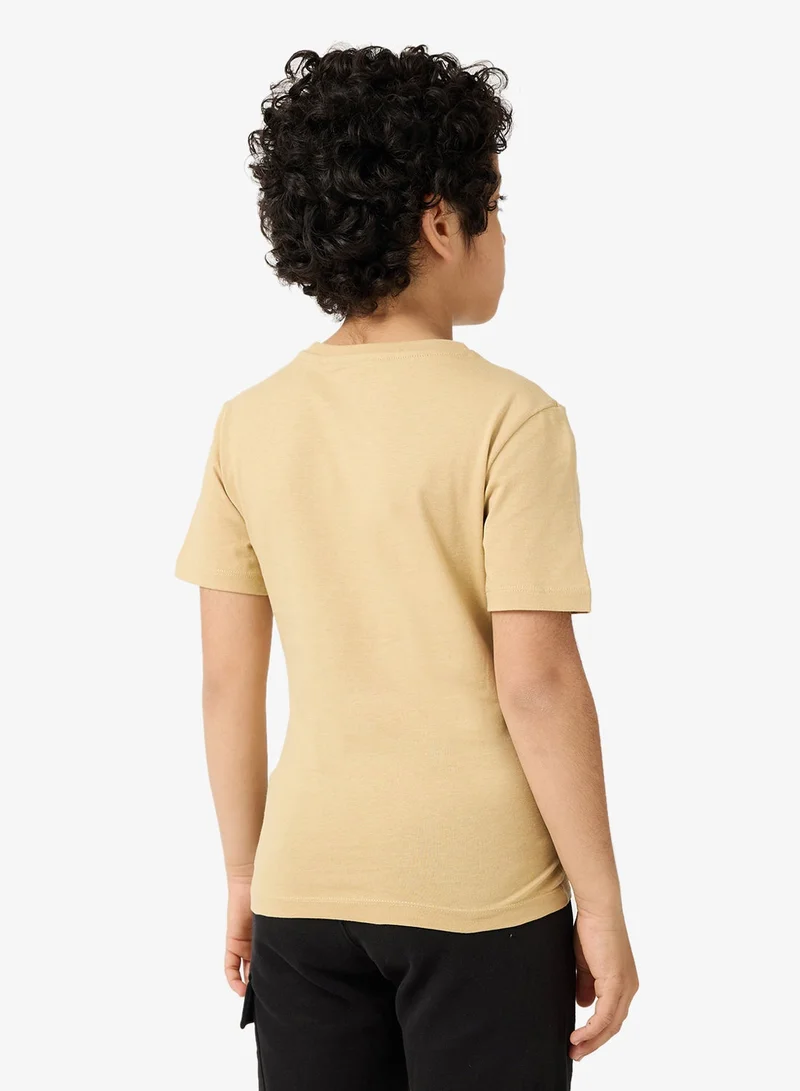 كالفن كلاين جينز تيشيرت بشعار الشباب قطعتين