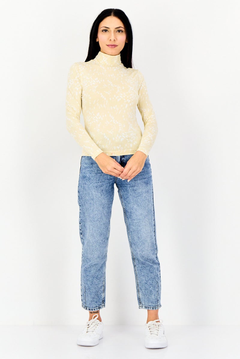 Levi's توب نسائي بأكمام طويلة وياقة مقلوبة من ليفيس × ديبيكا بادكون، متعدد الألوان - Image 4