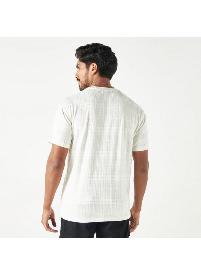 Iconic Iconic Textured T-shirt with Crew Neck and Short Sleeves  - Image 3