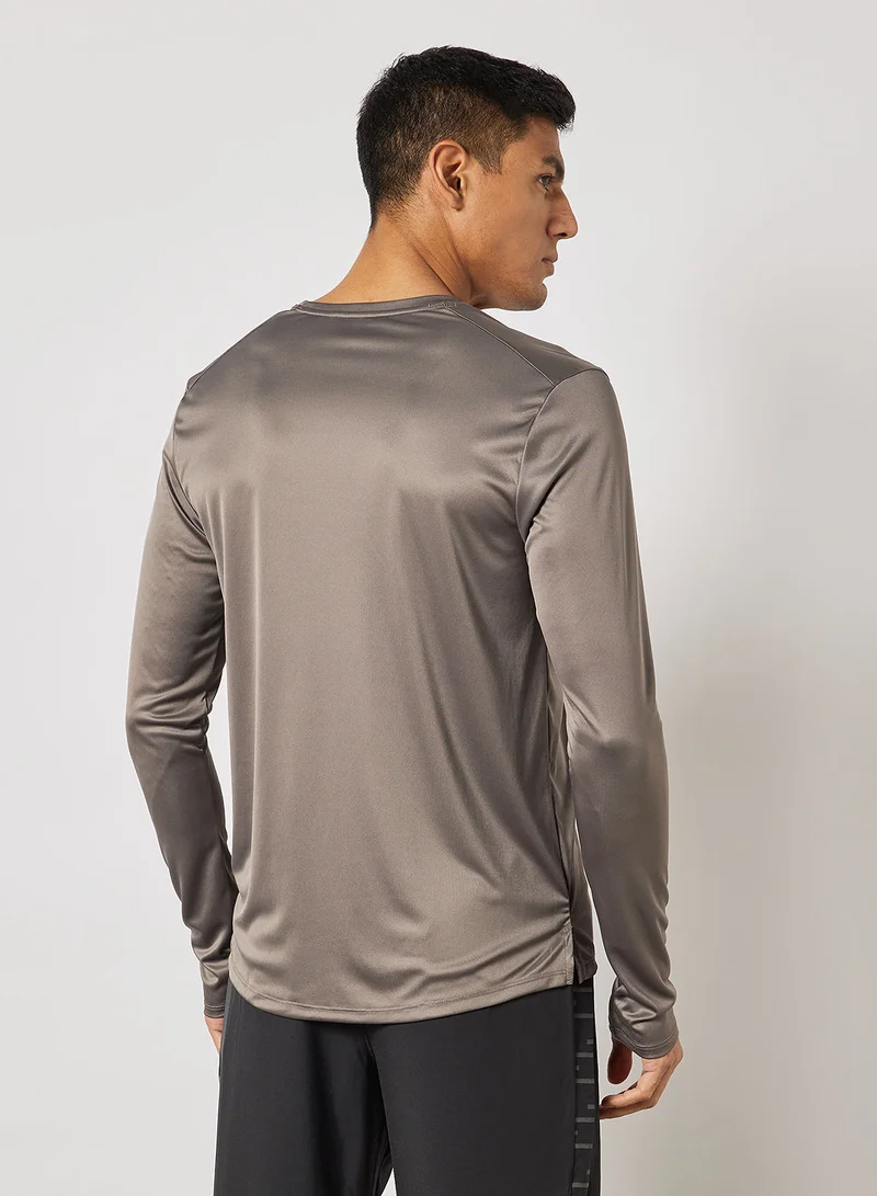 نايكي Dri-FIT UV Run Division Miller T-Shirt