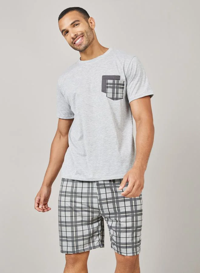 Styli Checkered Pocket Crew Neck T-Shirt and Shorts Set
