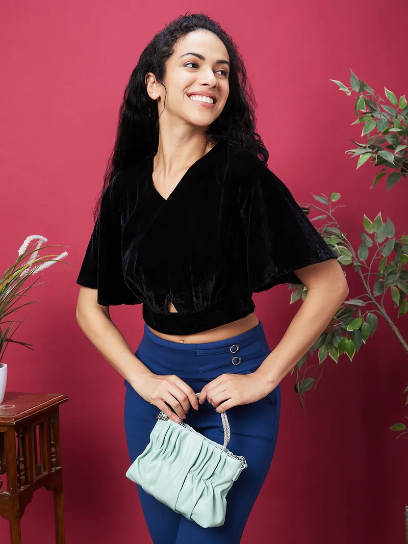 globus Globus Women Black V-Neck Flared Sleeves Cut-Out Detailed Velvet Crop Top