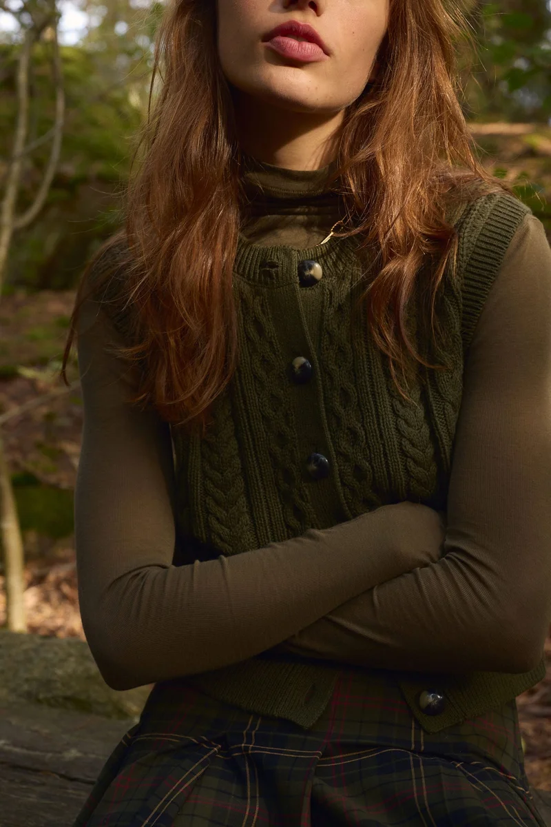 اتش اند ام جيليه محبوكة