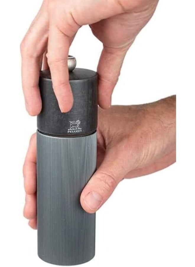 Peugeot Line Carbone Pepper Mill 18 cm - 7in - Image 4