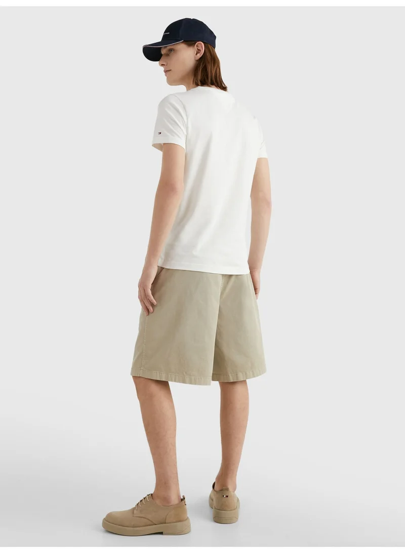 Tommy Hilfiger SNOW WHITE Tommy Hilfiger Logo T-Shirt for Men | Best Price UAE