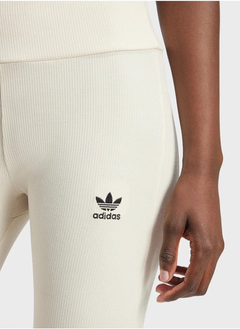 adidas Originals Essentail Flared Leggings