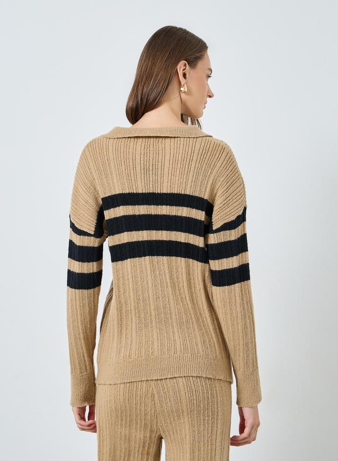 ستايلي بلوزة محبوكة بياقة بولو مخططة - Image 4