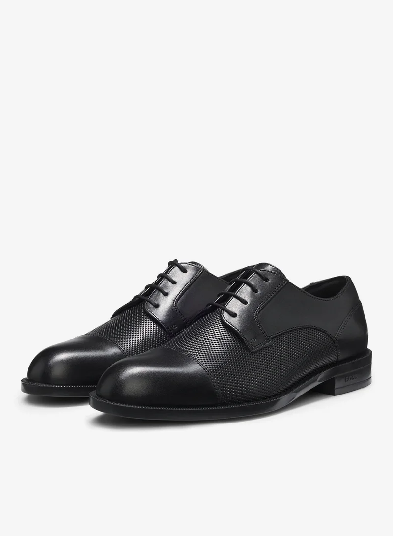 بوس Cap-toe Derby shoes in leather