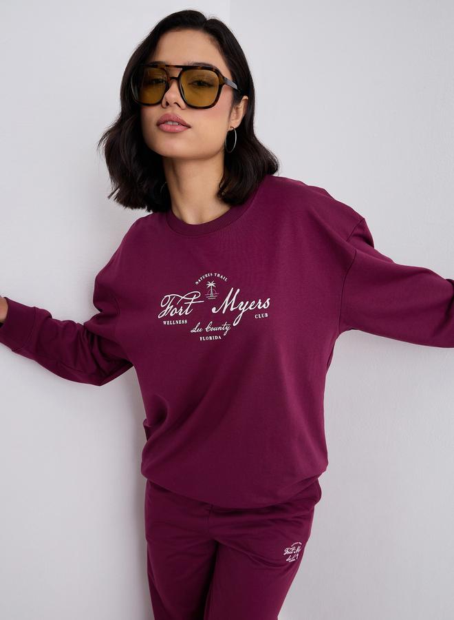 ستايلي طقم منسق من جوغر وسويت شيرت بطبعة جرافيك - Image 5