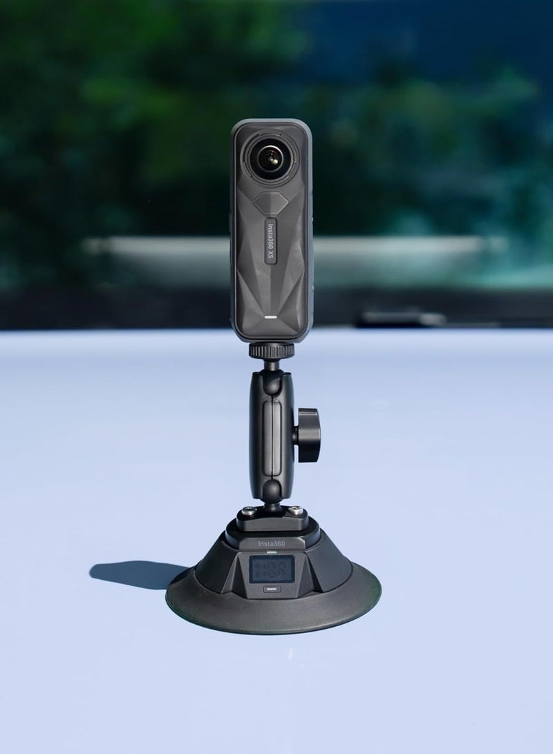Insta360 حامل كوب شفط كهربائي | حامل كاميرا أكشن للسيارة مع رأس كروي مزدوج قابل للتعديل لقيادة الطرق الوعرة، شفط تلقائي، مراقبة الشفط وعمر البطارية، لقطات من منظور ثالث في لعبة GTA - Image 3