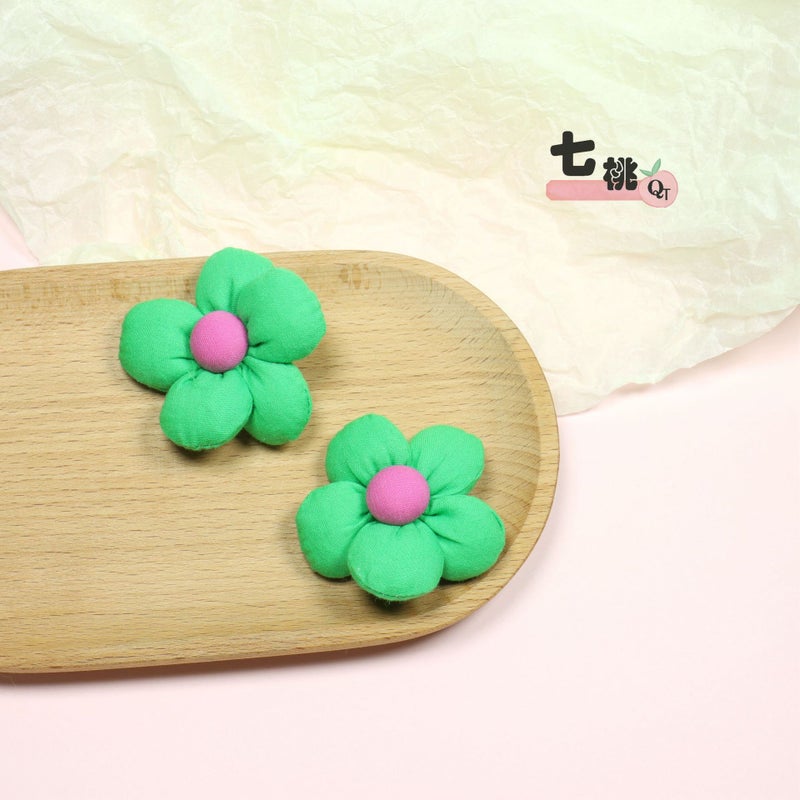 Fabric Five Petal Flower Girls Diy Hair Accessories Fresh Contrast Sunflower Mobile Phone Shell Accessories Shoes And Socks Accessories - Image 1
