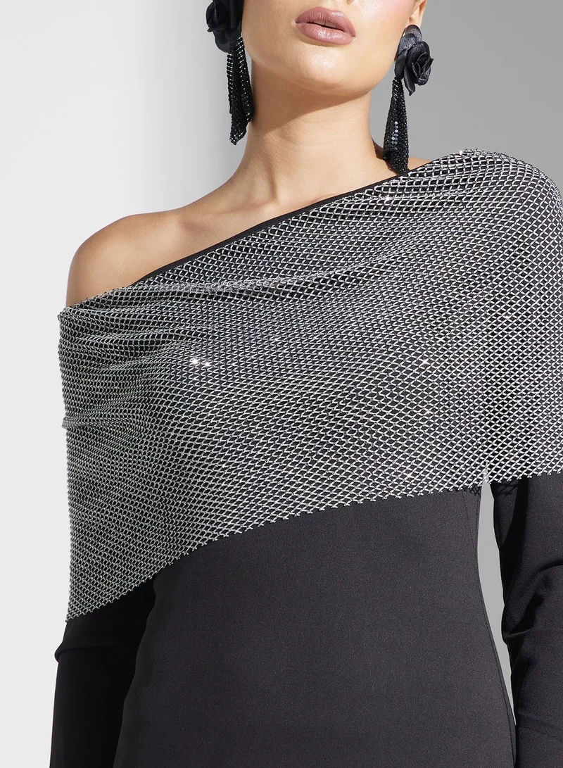 Namshi x One-Shoulder Detail Dress