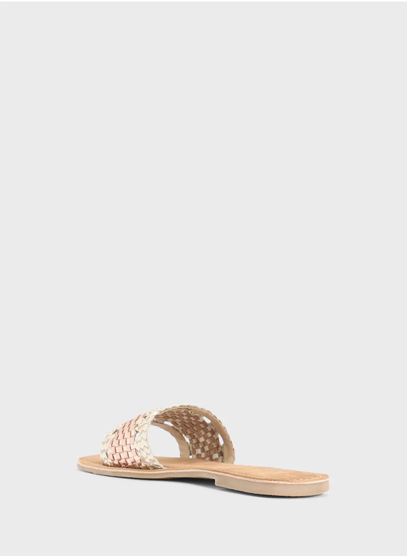 ايلا Cut Out Metallic Flat Sandal
