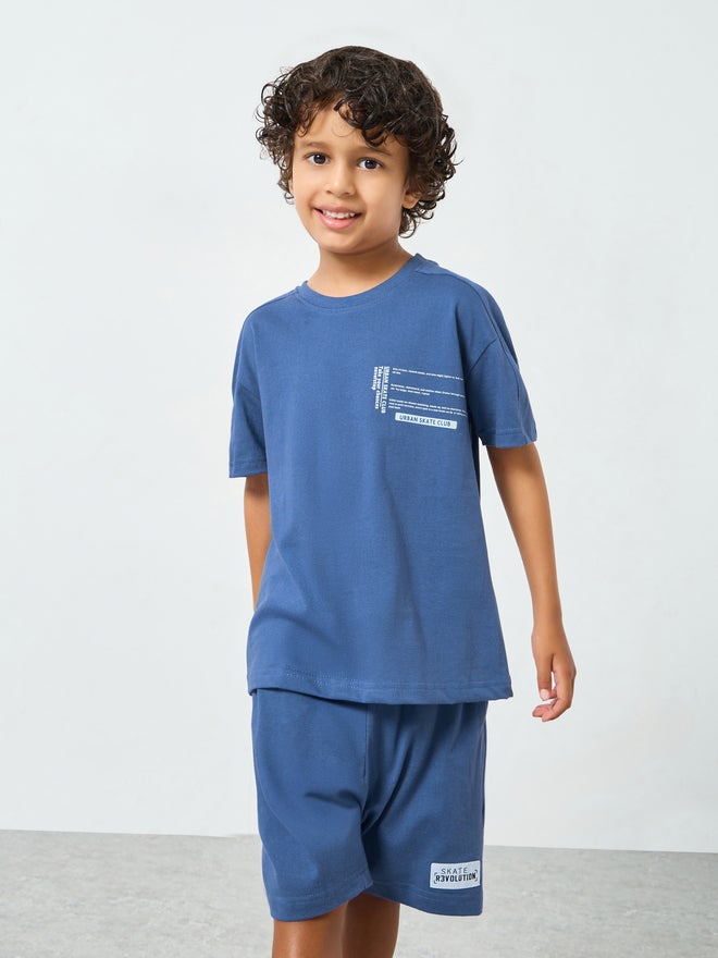 Styli Boys Printed Oversized T-Shirt and Shorts Set - Image 2