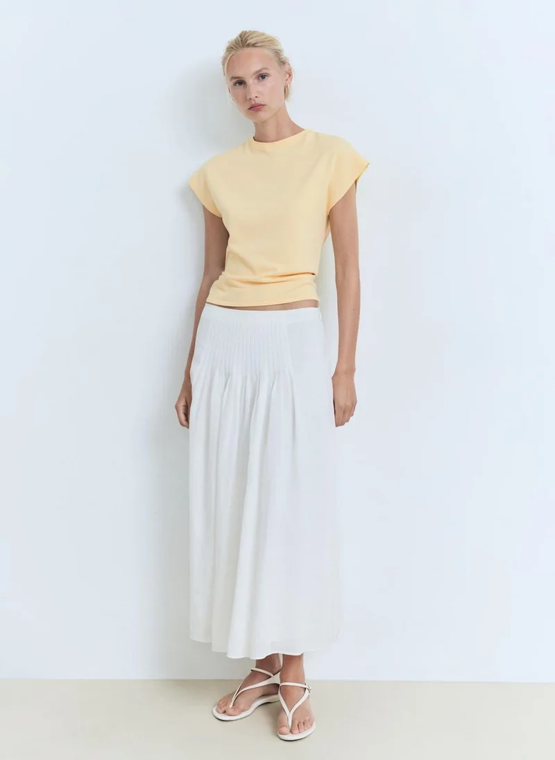 مانجو كنزة بأكمام قصيرة