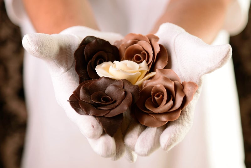 Bakerpan Black Modeling Chocolate - 1 Pound - Sculpt Cakes, Model Figurines, and Create Cake Toppers (Made in USA) - Image 3