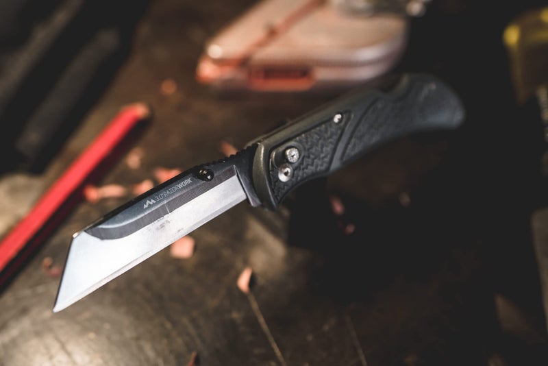 OUTDOOR EDGE 3.0" RAZOR-WORK - RazorSafe Replaceable Blade Folding Utility Knife with Pocket Clip, 3X Cutting Edge, Shaving Sharp (Gray, 3 Blades) - Image 4