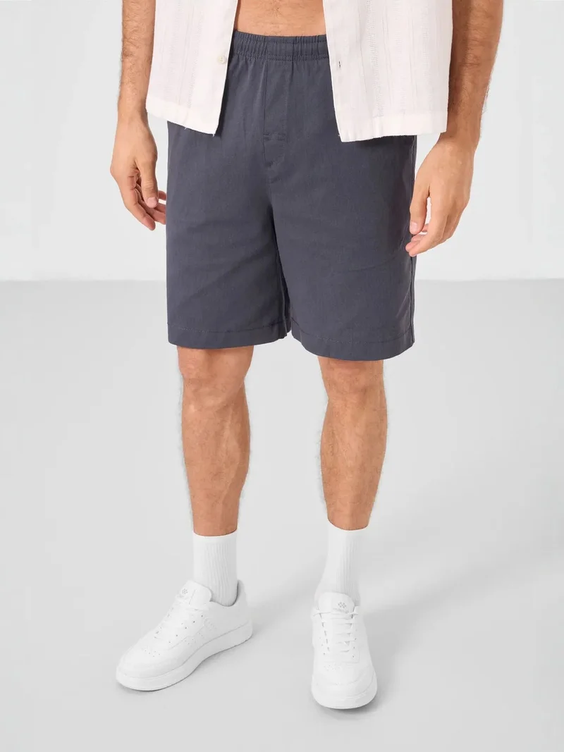تومي لايف TOMMY Men's Regular Fit Chino Shorts
