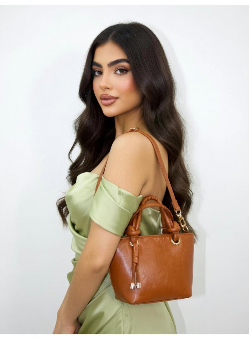 Elegant Knot Handle Shoulder Bag with Tassel & Gold Hardware-Havan - Image 5