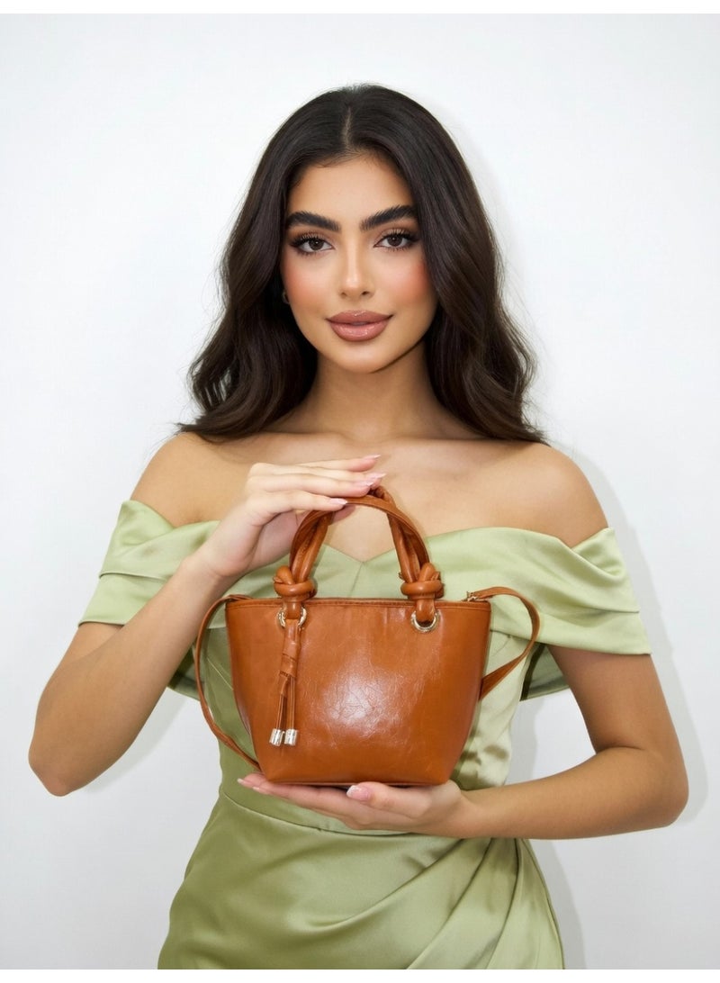 Elegant Knot Handle Shoulder Bag with Tassel & Gold Hardware-Havan - Image 4