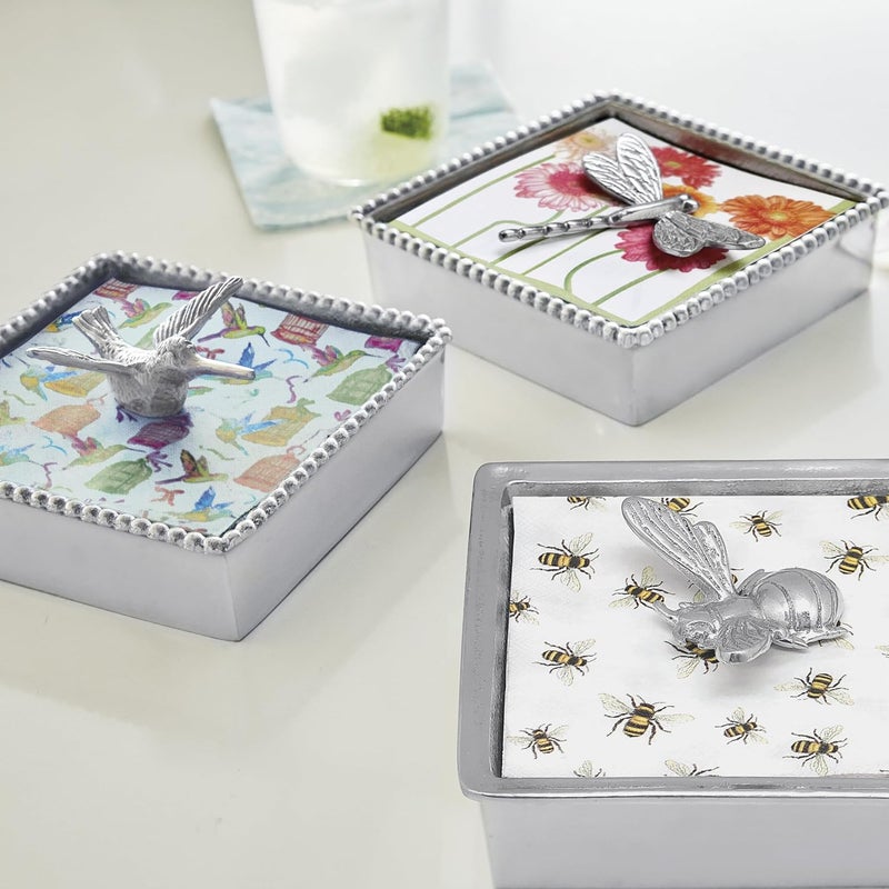 Mariposa صندوق مناديل مزين بفراشة ماريبوسا - Image 4
