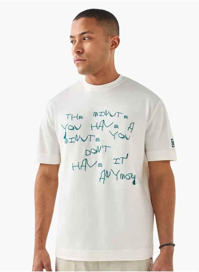 لي كوبر Lee Cooper Slogan Embroidered Crew Neck T-shirt with Short Sleeves