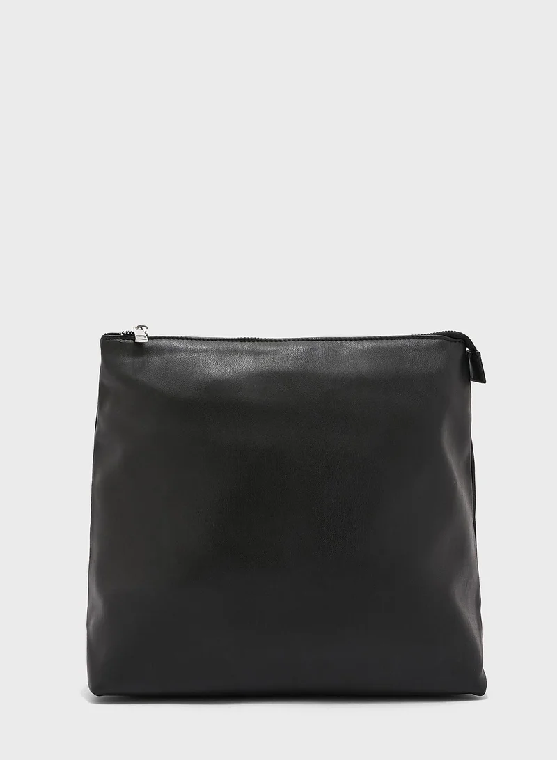 PUBLIC DESIRE Casual Shopper