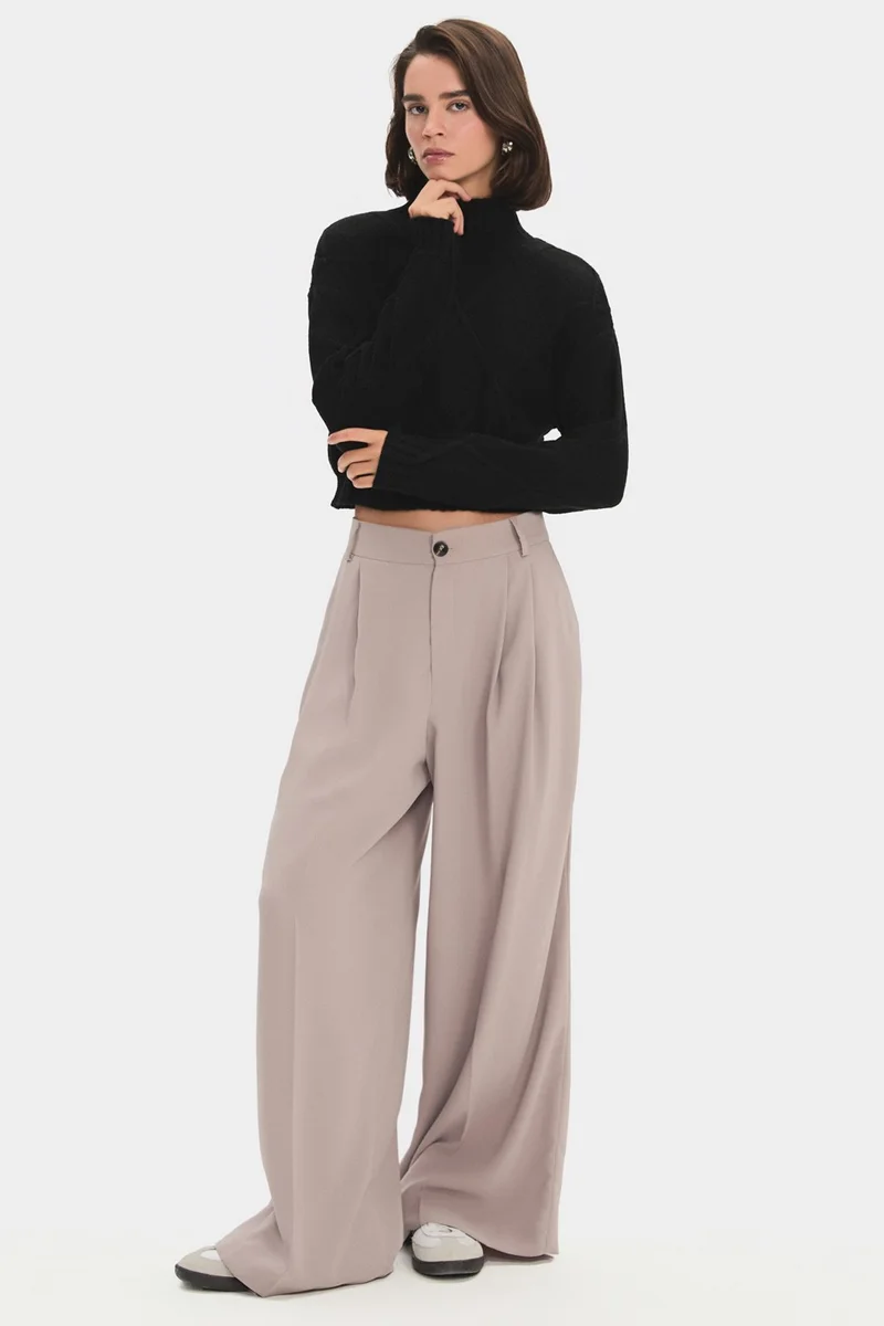 JUNE Women's Stand Collar Self-Patterned Knitwear Sweater