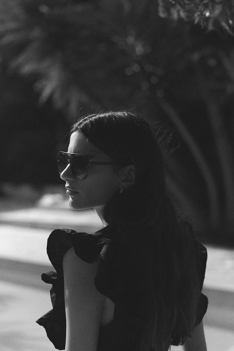 اتش اند ام نظارة شمسية