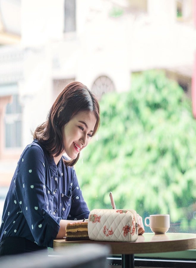 شير مقلمة شير كوكيت فيونكة وردية لطيفة، حقيبة تخزين قطنية ناعمة، حقيبة مكياج أنيقة، هدية مثالية، حقيبة سفر لمستحضرات التجميل للنساء، أبيض، 7.5 بوصة، بنمط الدب - Image 3