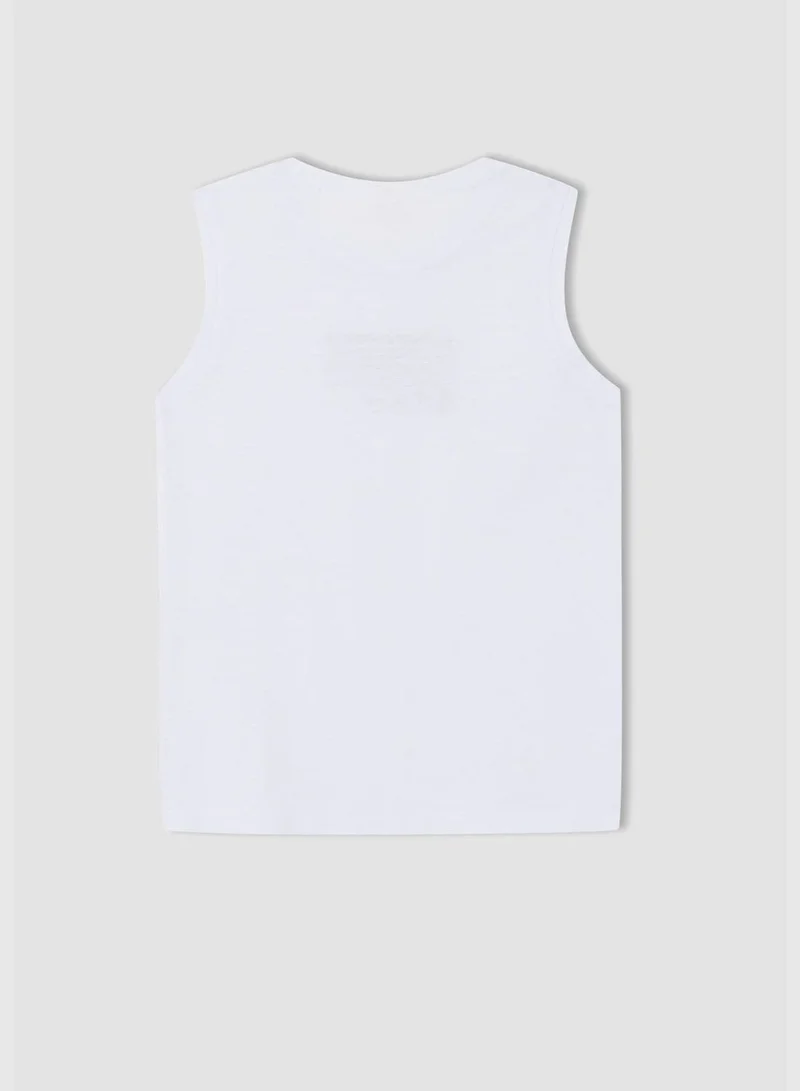 ديفاكتو Regular Fit Sleeveless Slogan Print Vest