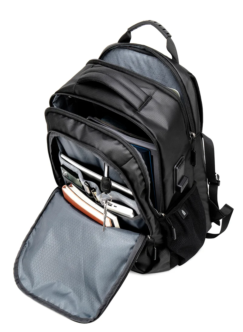 ARCTIC HUNTER Travel Daypack Water Repellant Scratch Resistant 30L Backpack with Built In USB/Headphone Port for Men and Women B00388 Black