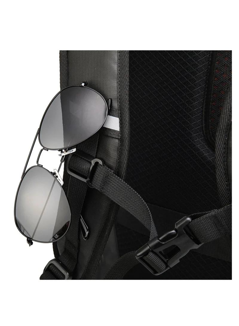 Arctic Hunter Black Travel Daypack Water Repellant Scratch Resistant 30L Backpack with Built In USB/Headphone Port for Men and Women, B00388, Black  | Best Price UAE