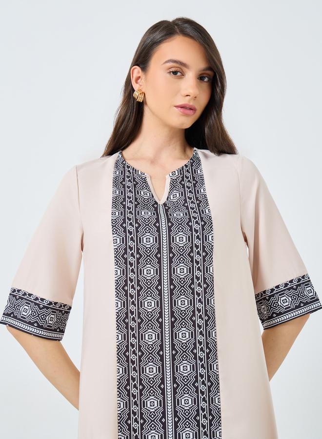 تايك تو جلابية ماكسي بطبعات متباينة وأكمام ثلاثة أرباع - Image 4