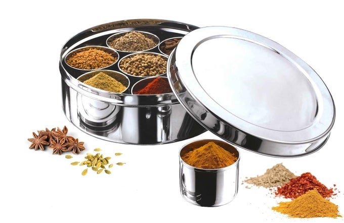STAINLESS STEEL MASALA BOX FOR KITCHEN MASALA DABBA STEEL SPICE BOX FOR KITCHEN MASALA DANI WITH 7 CONTAINERS 1 SPOON SPICE CONTAINER FOR KITCHEN RUSTPROOF SILVER 185 DIA