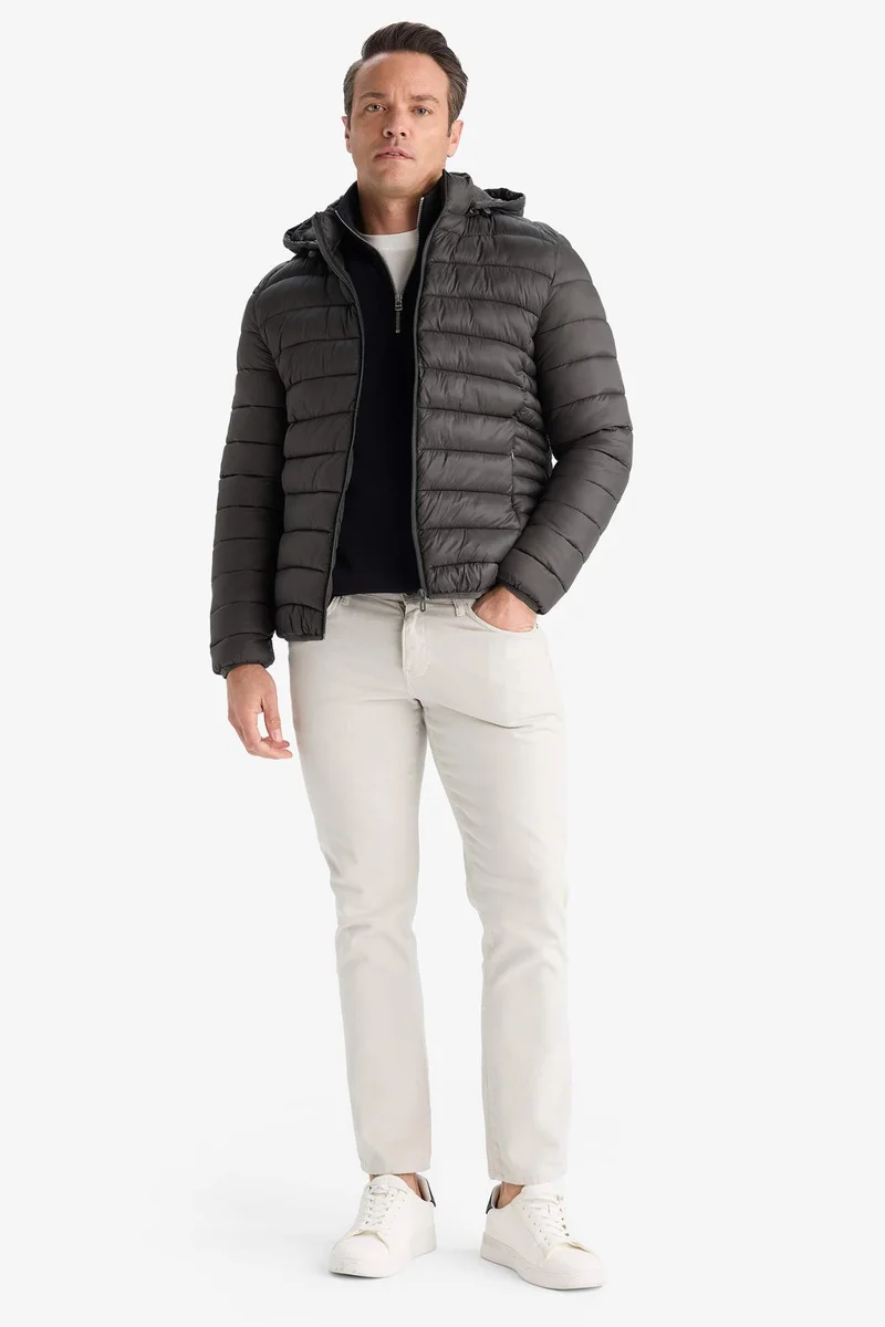 ديفاكتو Slim Fit Hooded Zippered Waterproof Puffer Jacket