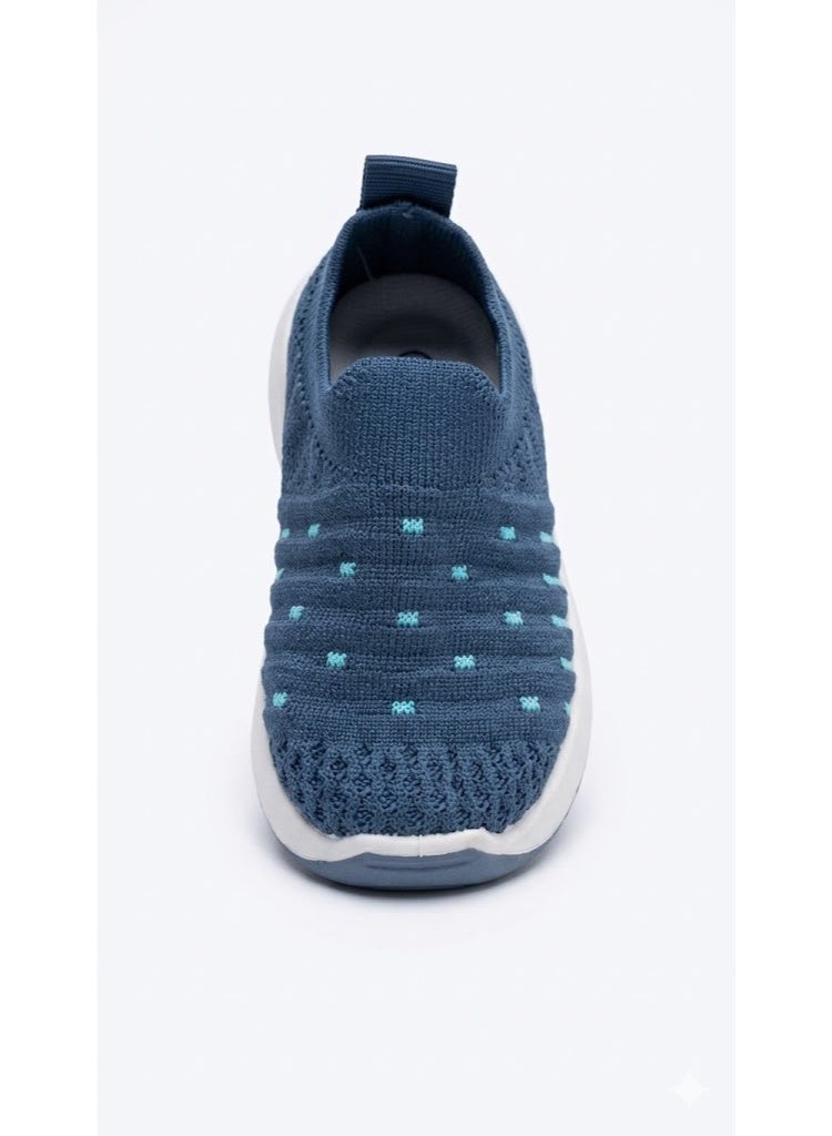 حذاء رياضي خفيف للأطفال بدون رباط – حذاء سنيكرز مريح بتهوية جيدة ونعل مرن – أزرق - Image 2