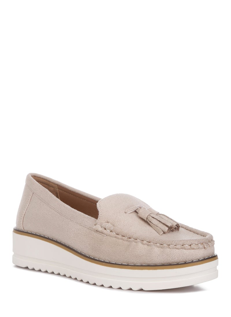 London Rag Daiki Platform Lug Sole Tassel Loafers In Beige  - Image 2