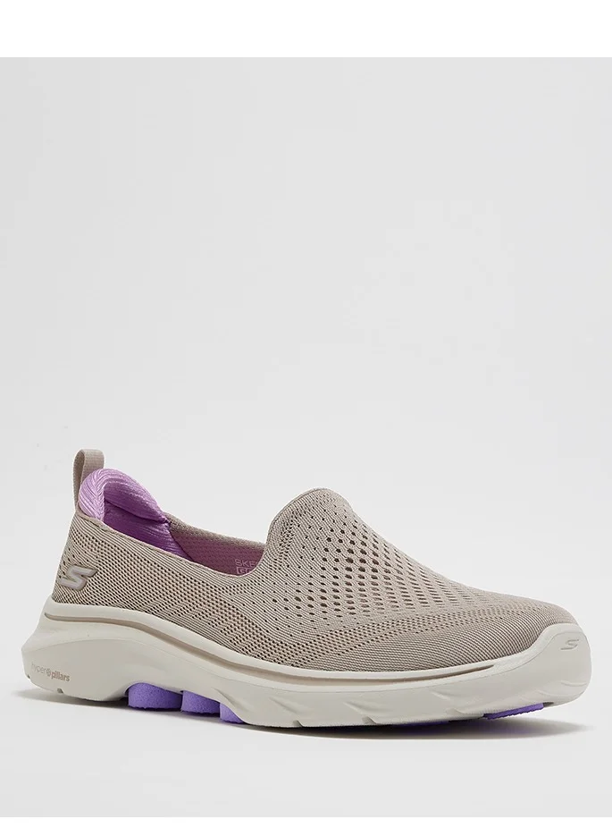 سكيتشرز جو وووك 7