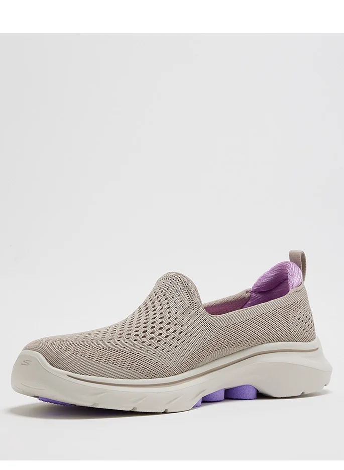 سكيتشرز جو وووك 7