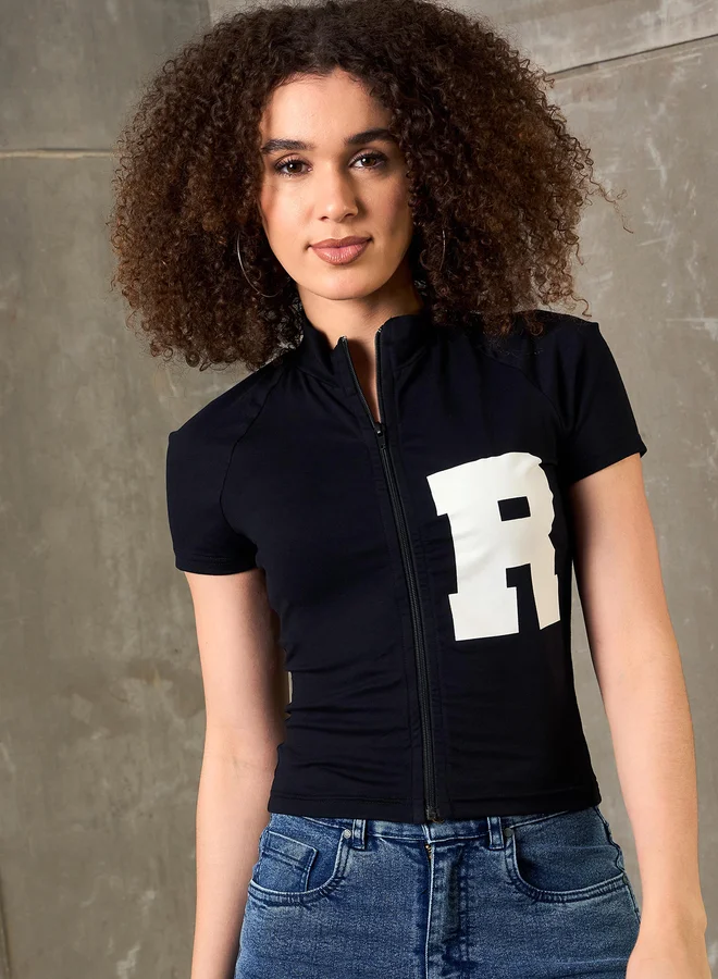 SASSAFRAS Sassafras Black Front Zipper Initial Print Fitted T-Shirt