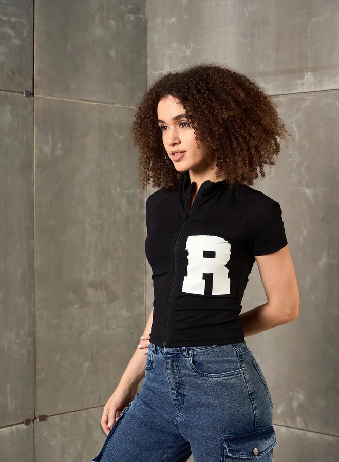 SASSAFRAS Sassafras Black Front Zipper Initial Print Fitted T-Shirt
