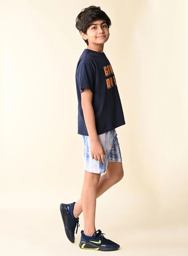 ليل بيكس تيشيرت بطبعة مع شورت قصير