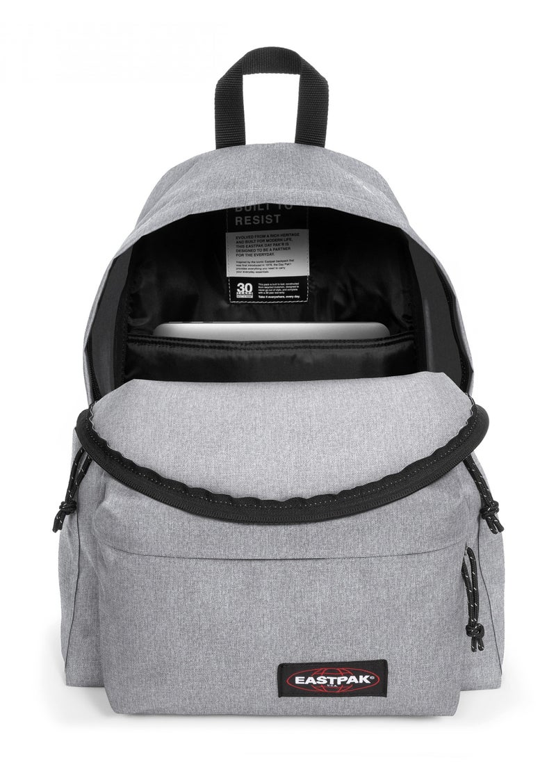 EASTPAK - Eastpak - حقيبة ظهر Day Pak'R متوسطة الحجم - رمادية اللون - Image 1