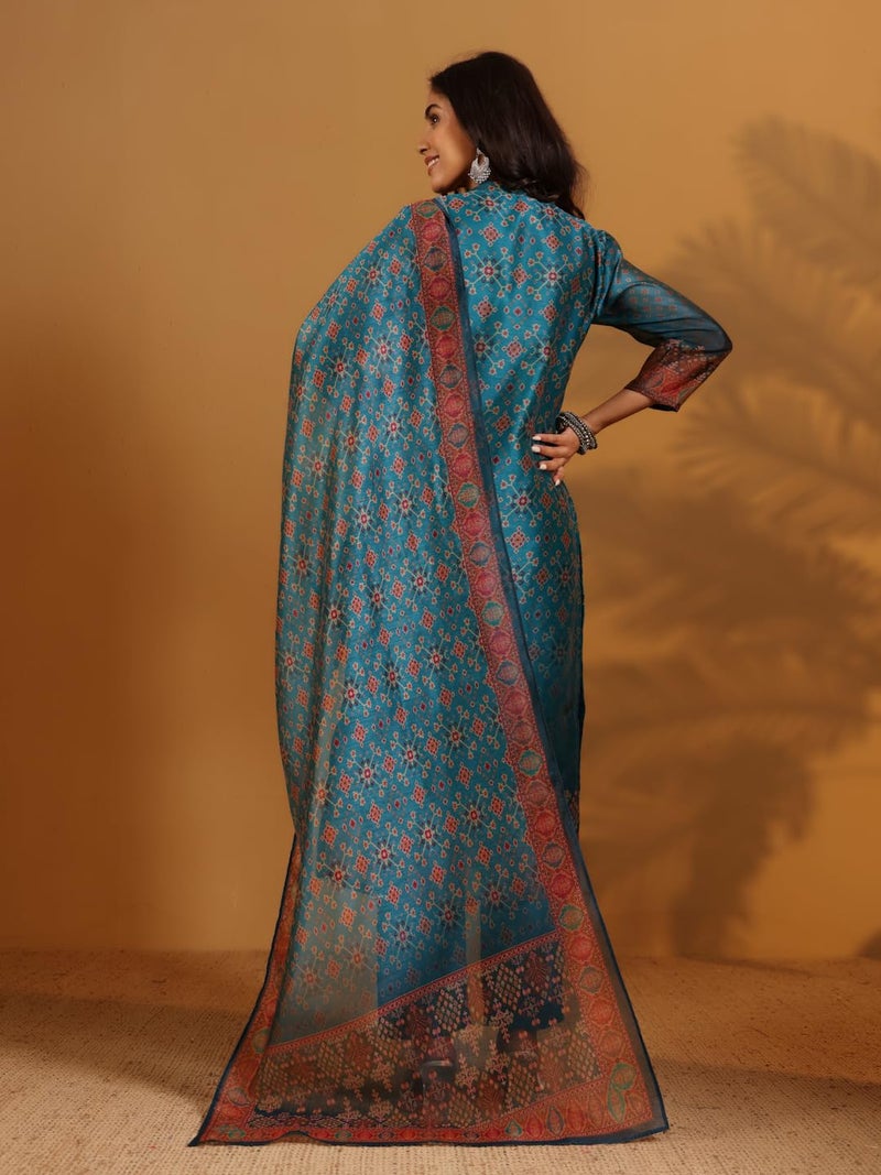 Varanga Ethnic Patola Printed,Straight Kurta With Solid Bottom And Printed Dupatta - Image 4