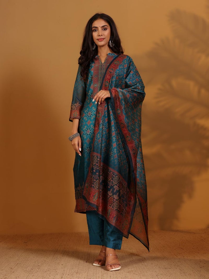 Varanga Ethnic Patola Printed,Straight Kurta With Solid Bottom And Printed Dupatta - Image 2