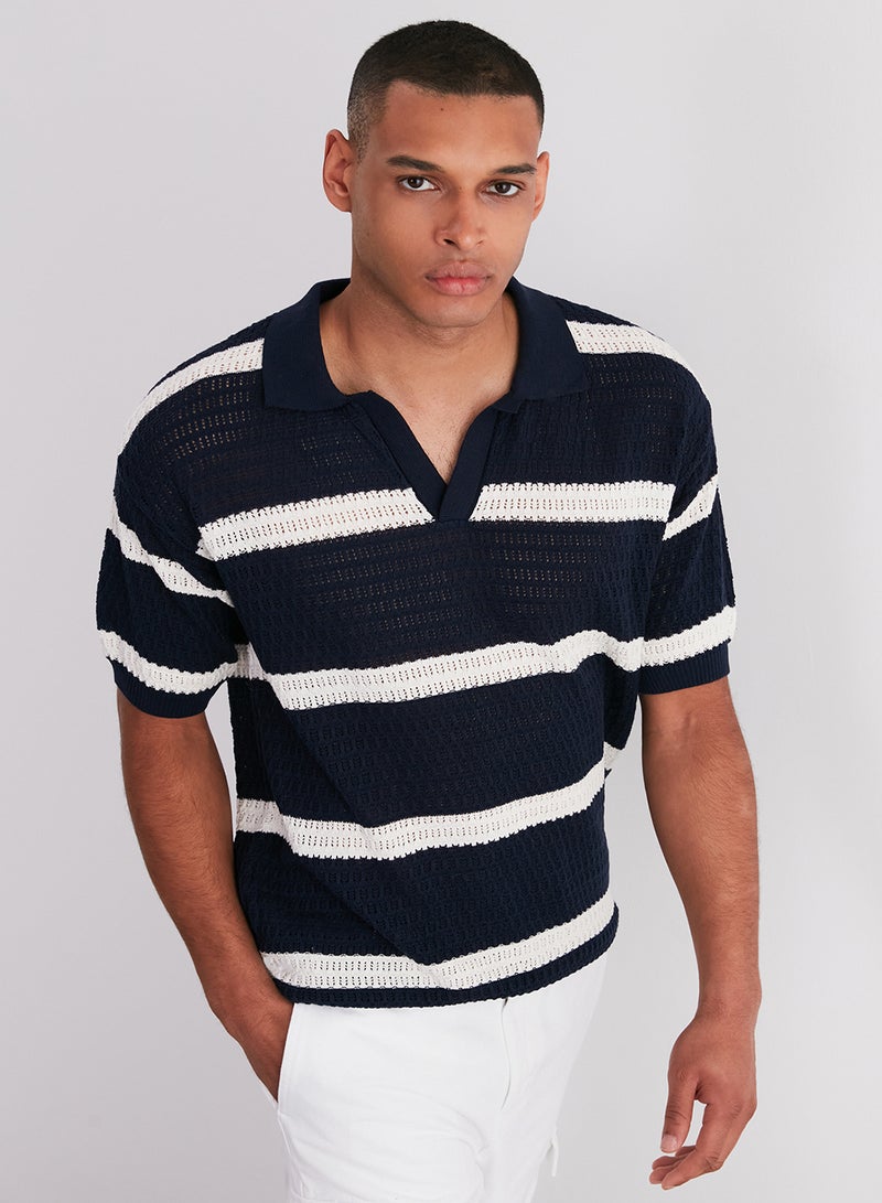 trendyol Navy Blue Regular Fit Cotton Lu Striped Kaçık Pat Knitwear Polo Neck T-Shirttmnss24Po00004 - Image 1